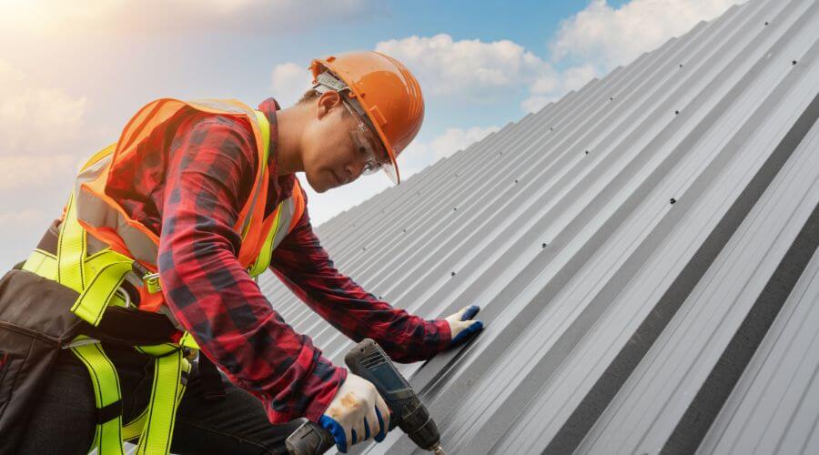 Professional Emergency Roof Repairs services in Fourmile, KY